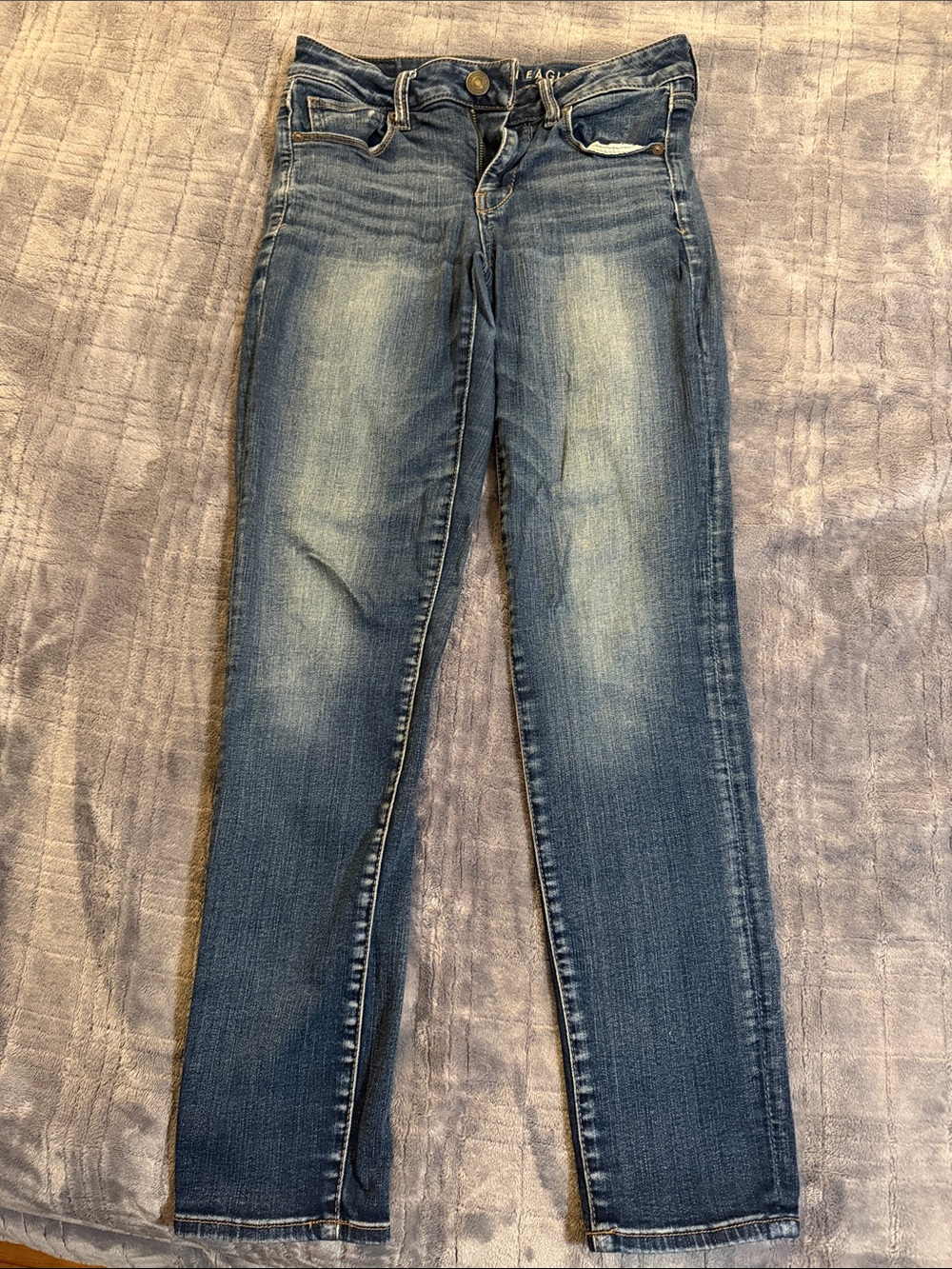 American Eagle Outfitters Women's Faded Dark Blue Skinny Jeans